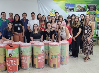 Projeto Tampinha Voluntária Coopervil e FALB - Fundação Aury Luiz Bodanese