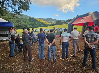  Dia de Campo Coopervil no Produtor Rogério Panceri em Tangará/SC 