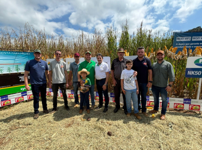 Dia de Campo da Coopervil no Produtor Mauro Gemelli e Família.