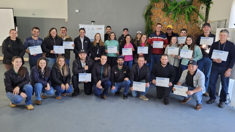 Curso De Olho na Qualidade Rural - Programa Encadeamento Produtivo da Aurora Coop.